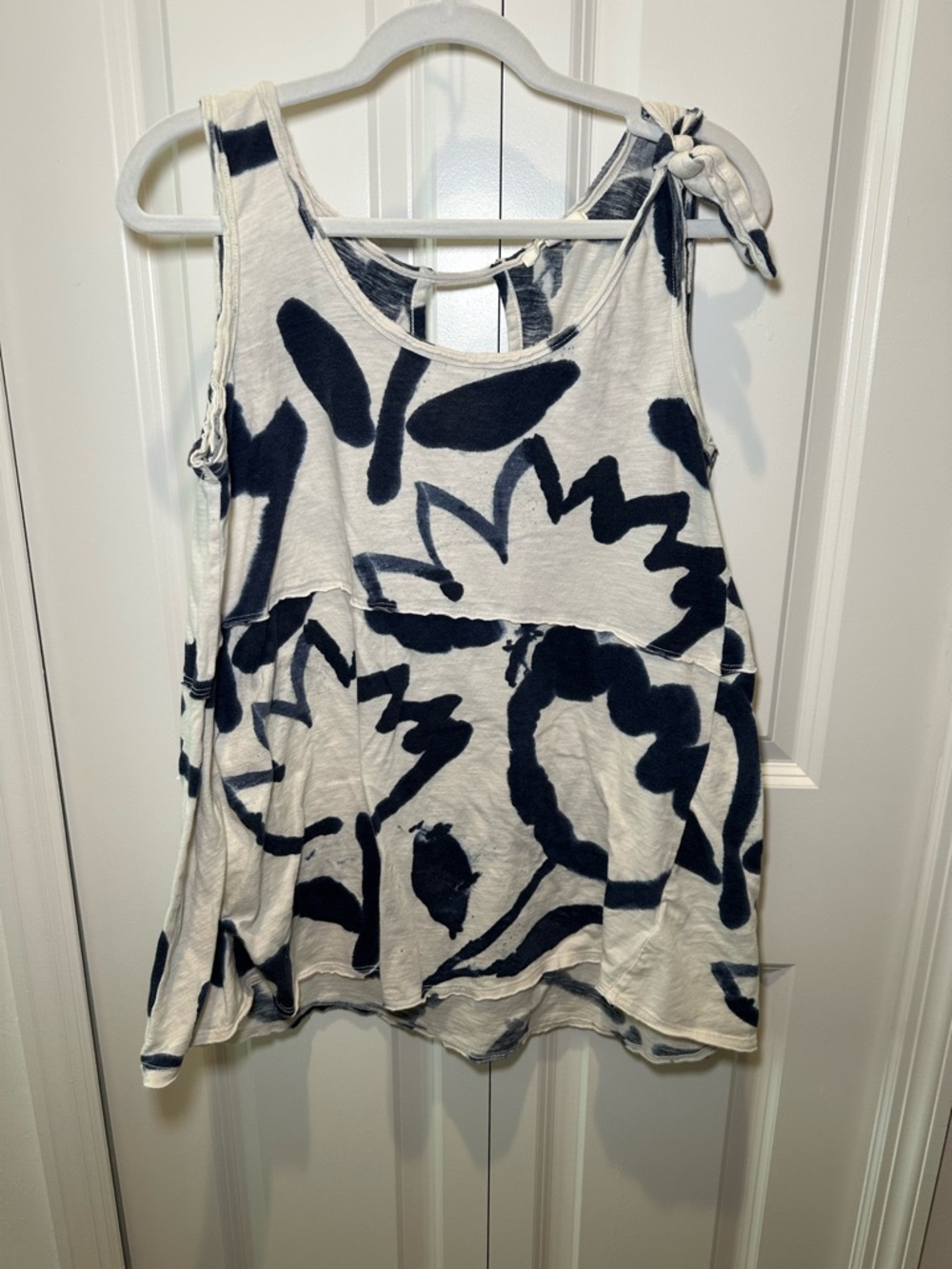 Anthropologie Pure + Good Tie-Shoulder Floral Swing Tank- White & Navy Size S